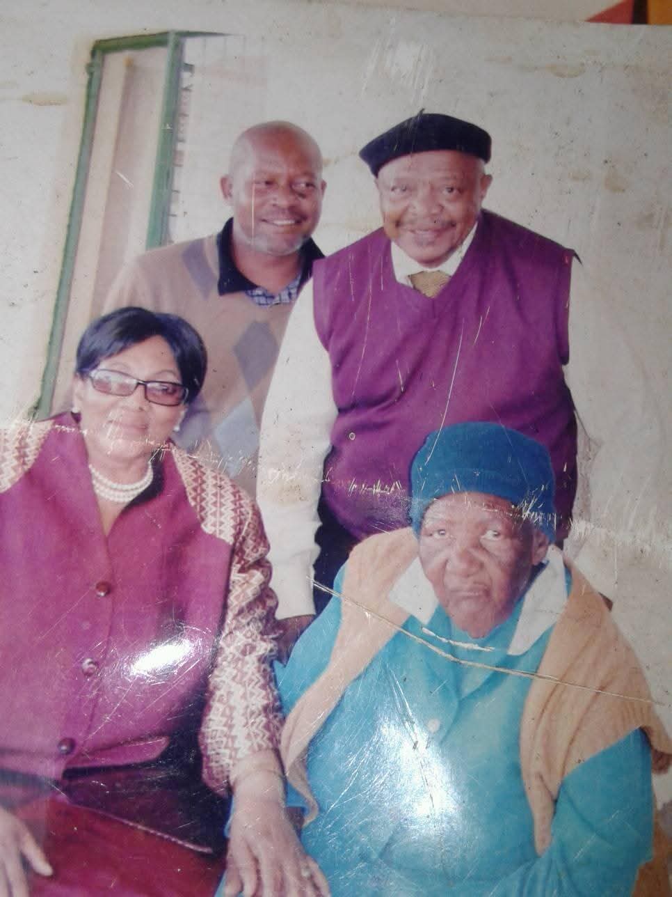 Mononyane family elders