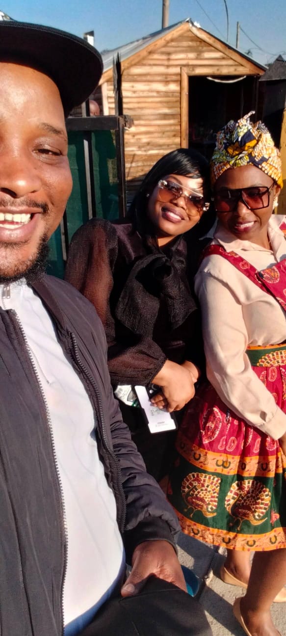 Mononyane family members together